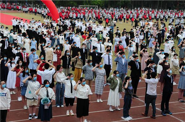 德外學(xué)子成人禮：今天起，我把責(zé)任扛在肩上